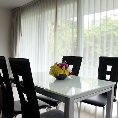 Appartamento Karon Butterfly Phuket Esterno foto