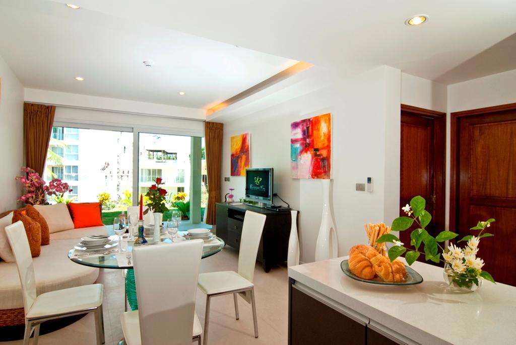 Appartamento Karon Butterfly Phuket Esterno foto