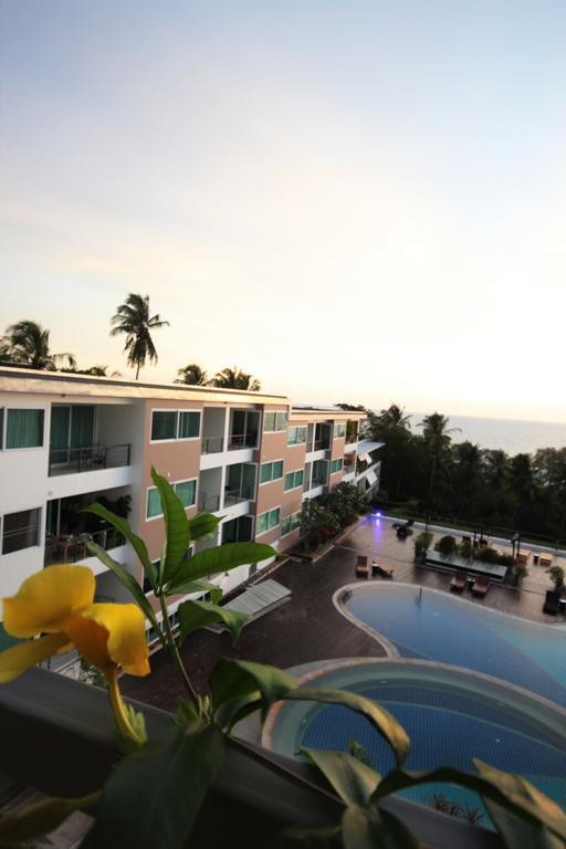 Appartamento Karon Butterfly Phuket Esterno foto