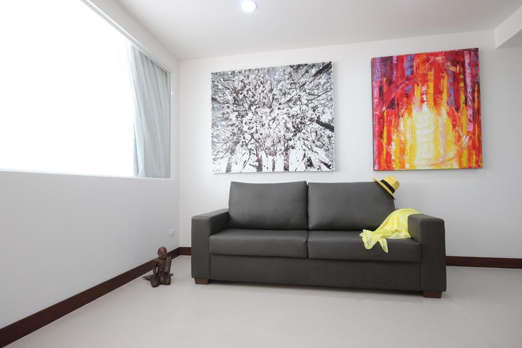 Appartamento Karon Butterfly Phuket Esterno foto