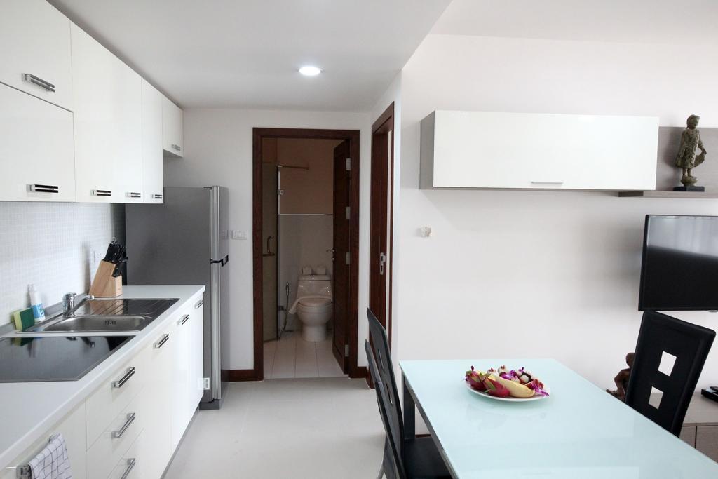 Appartamento Karon Butterfly Phuket Esterno foto